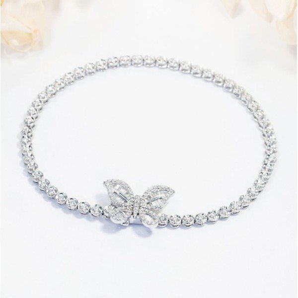 18K金蝴蝶款式鑽石手鍊