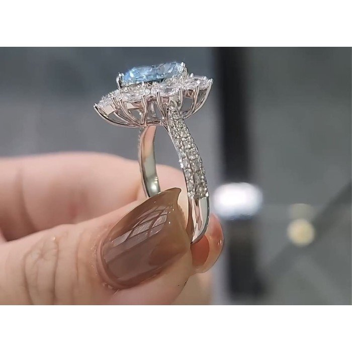 璀璨之愛：2.01克拉水滴型藍色彩鑽鑽戒的永恆魅力