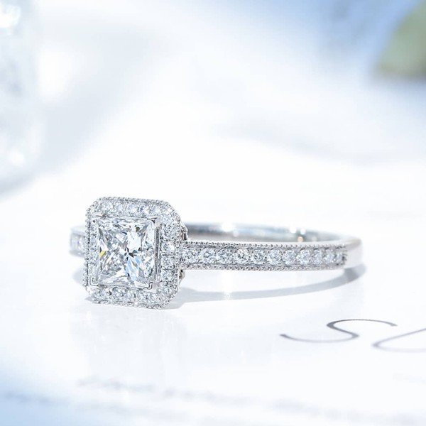 18K金0.55克拉公主方鑽戒 18K金0.55克拉公主方鑽戒