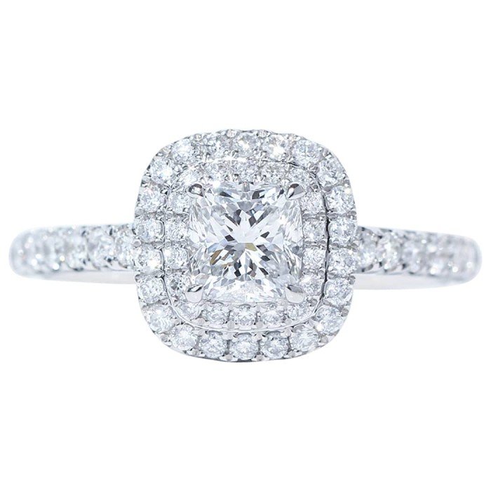 PT950∣2.0克拉培育鑽群鑲鑽戒