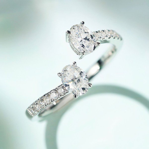 18K金天然橢圓形開口鑽戒