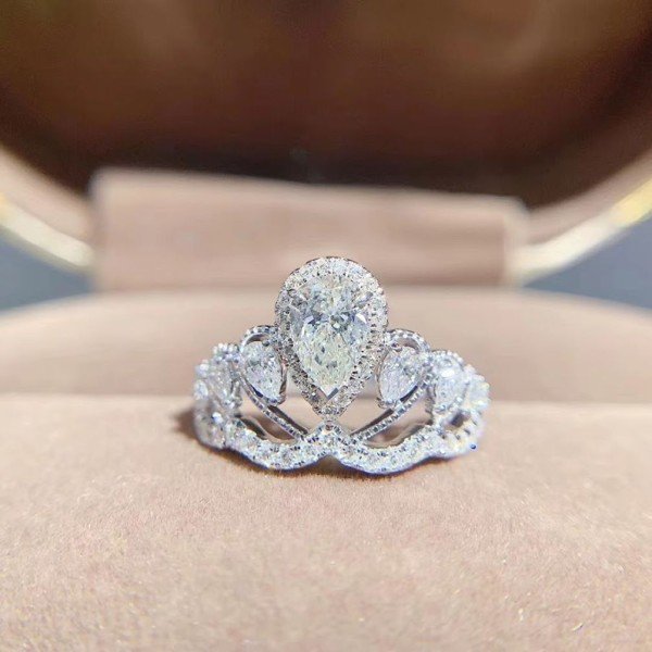 「奢華皇冠，圓夢公主心」