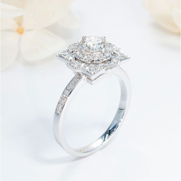 18K金天然0.50克拉鑽戒