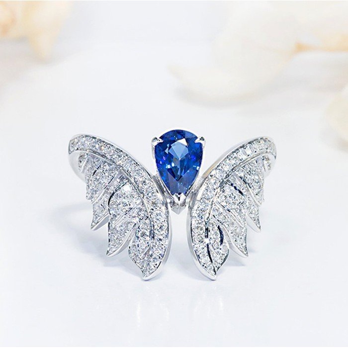 天使之翼藍寶石鑽戒