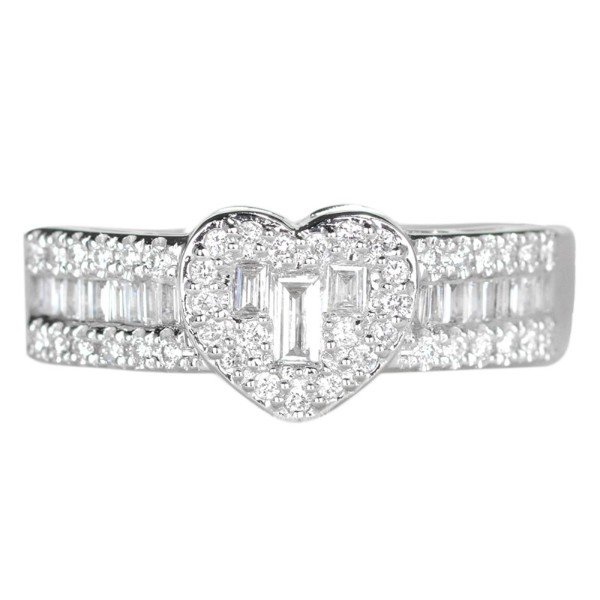 18K金心形天然鑽石戒指