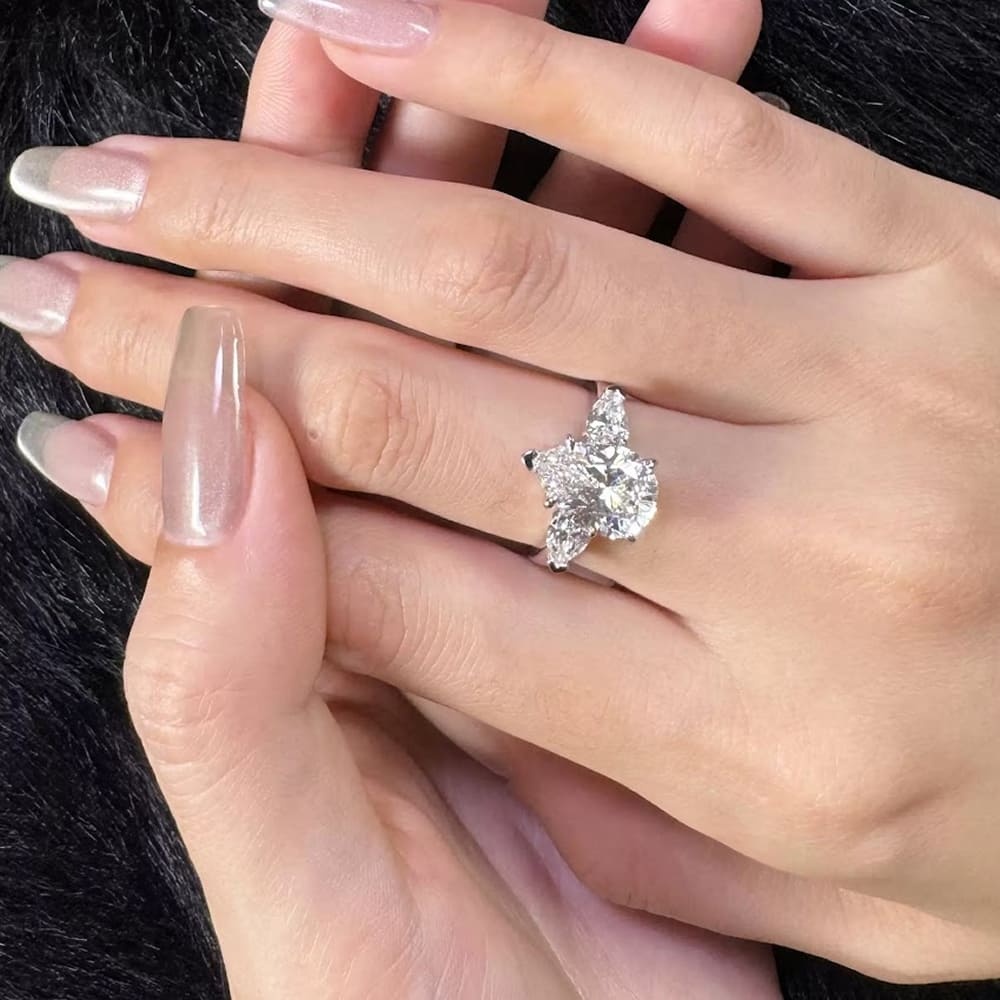 經典之作《IGI》水滴型鑽戒,讓鑽石的光芒在妳指尖綻放,純粹之美,因妳而閃耀 經典之作《IGI》水滴型鑽戒,讓鑽石的光芒在妳指尖綻放,純粹之美,因妳而閃耀